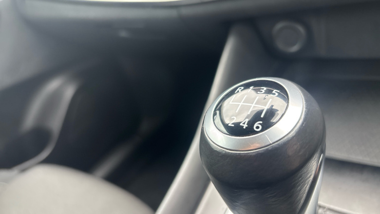 Nissan Qashqai 1.3 DiG-T MH N-Connecta 5dr Petrol Hatchback